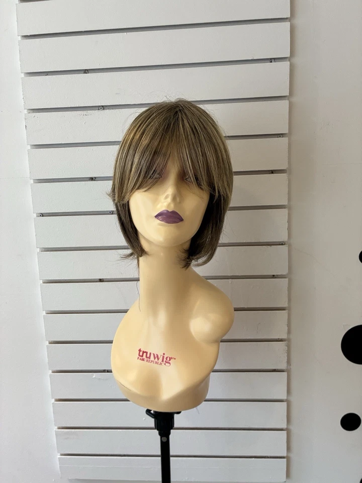 Peluca Raquel Welch de alta gama Foto 2 de 4