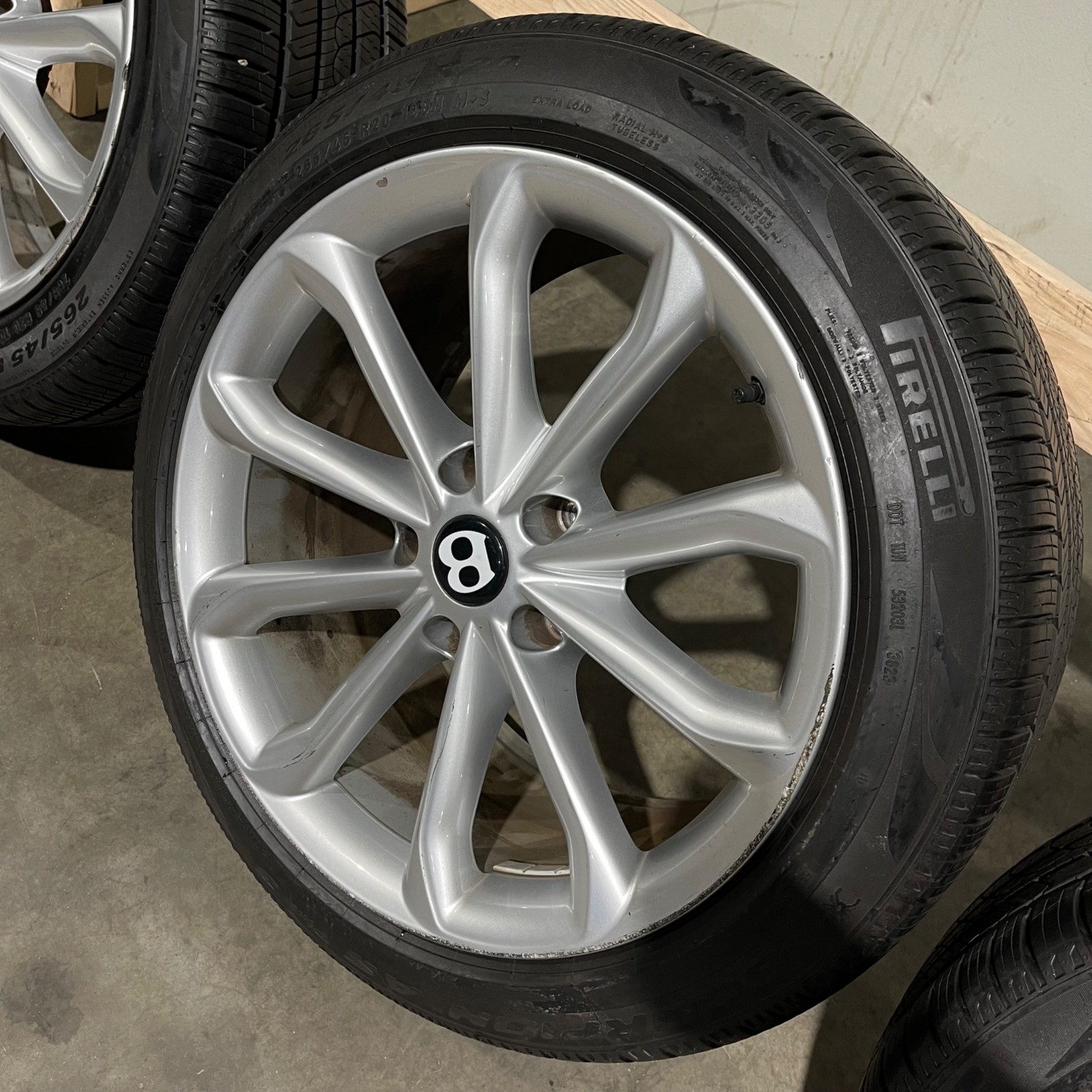 Bentley Flying Spur 2014 Wheels Set of 4 Silver P/N 4W0601025B