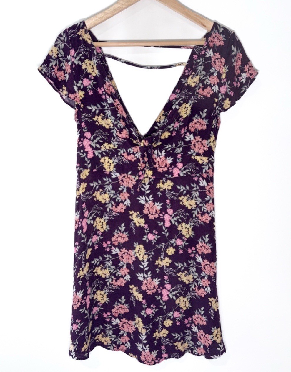 American Eagle Outfitters Burgundy Floral Print V-Neck Mini Sundress Size 4