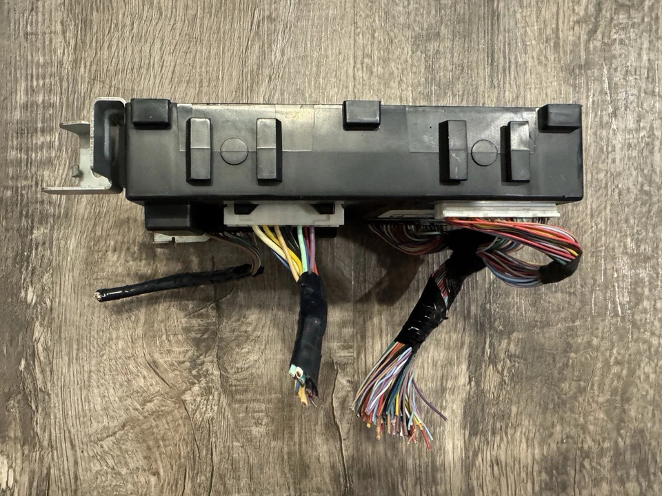 INFINITI Q70 Q70L 2014-2019 BCM BODY COMPUTER CONTROL MODULE OEM 284B11MA1E - Image 4 of 4