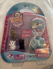 2009 Jakks Kitty In My Pocket 5 Pieces Locket...