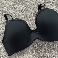 Laura Ashley 34 C black bra super soft adjustable
