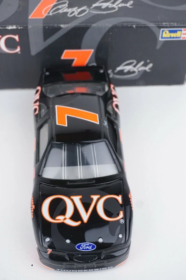 Revell 1996 Geoff Bodine #7 QVC escala 1/24 modelo fundido a presión Nascar raro Foto 3 de 4