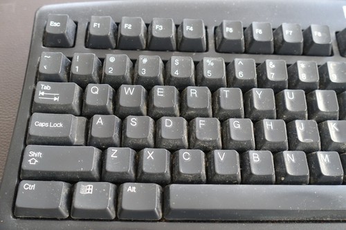 Dell PS/2 Wired Keyboard (6-pin mini-DIN) Model: SK-8110, CN-07N242, DP/N 07N242 - Picture 3 of 5