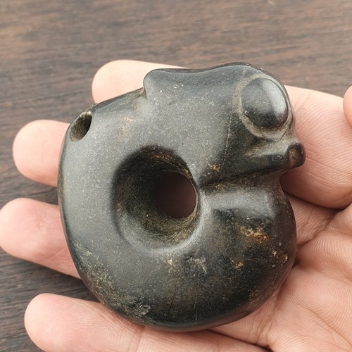 Black Magnetic Antique Stone jade Animal carving stone Amulet Bead - Picture 4 of 20