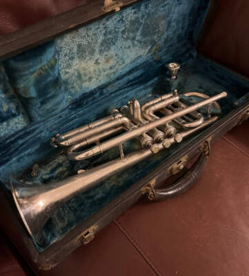 Conn Victor (model 4A) Bb and A cornet (1923) SN 199151 (Silver plated) (very ra