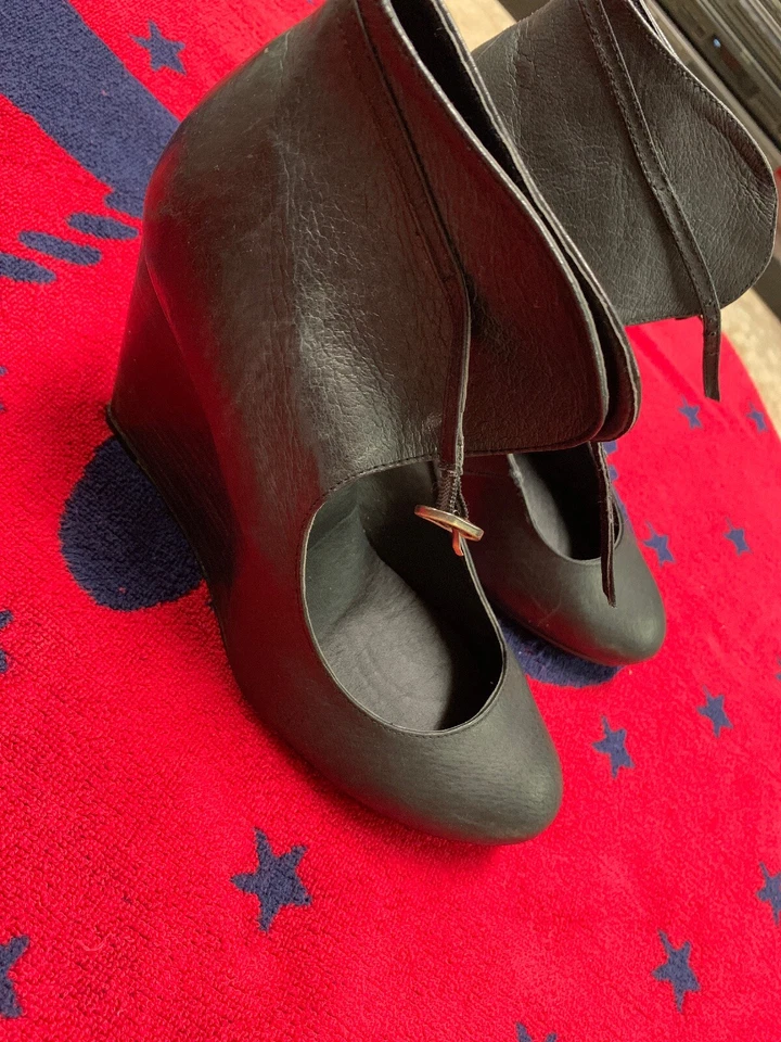 Deena & Ozzy From Urban Outfitters, Wedge Heels, Size 10 - Image 3 of 4