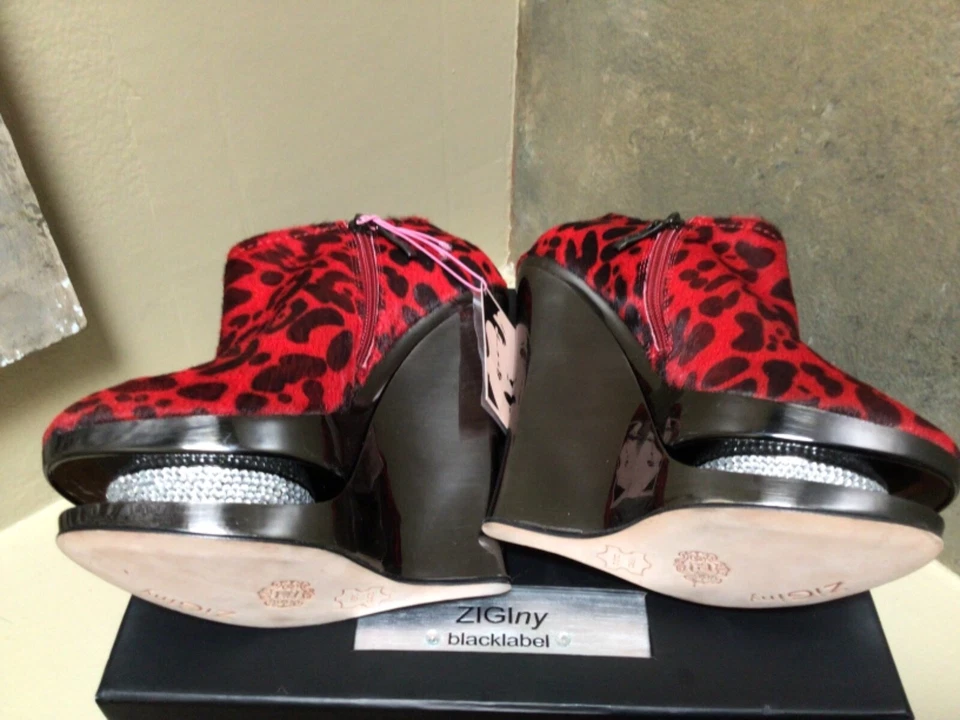 NUEVO EN CAJA $396 Zigi ZIGINY Etiqueta Negra Cuero Estrás Cuña Tacones Botas Zapatos 7 Foto 2 de 4