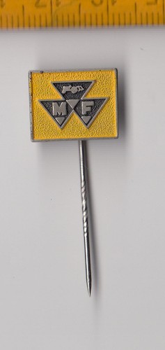 Vintage MASSEY FERGUSON TRACTOR pin badge 1960s LOGO Farm Machinery Harvesters - Picture 7 of 12