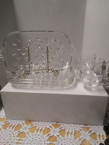 Vintage Rain Drop Design 8 pc Glass Snack Set - Picture 7 of 9