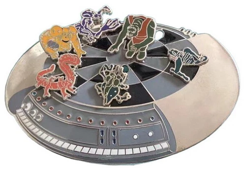 2020 Disney Dejarik Chess Board Star Wars Galaxy Edge Pin Rare