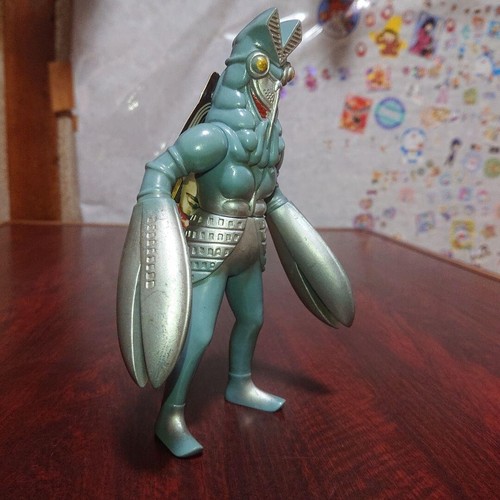 Alien Baltan Ultraman Monster Series Sofubi Figure Prima Edizione dal Giappone - Foto 7 di 10