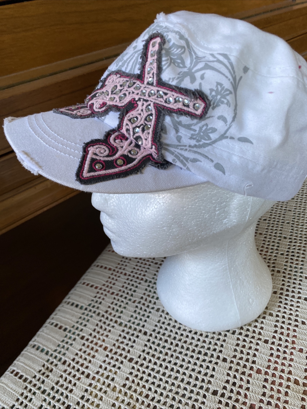 Kbethos Womens White Distressed Pistols Guns Cadet Adjustable Size Cap Hat, NWOT