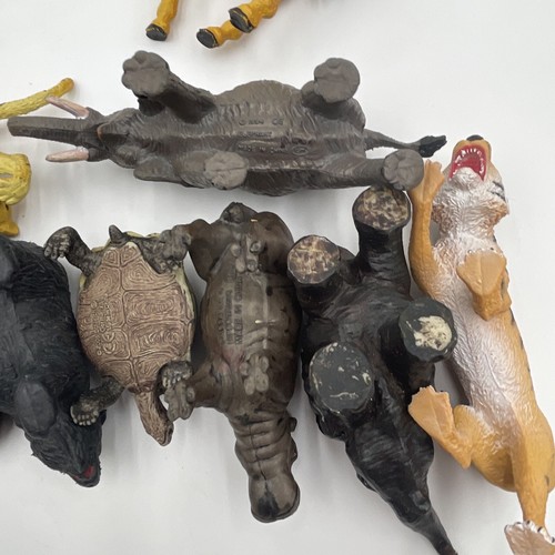 Lot of Vintage Plastic Rubber Zoo Animals 90s Hong Kong China Schleich Safari - Picture 11 of 12