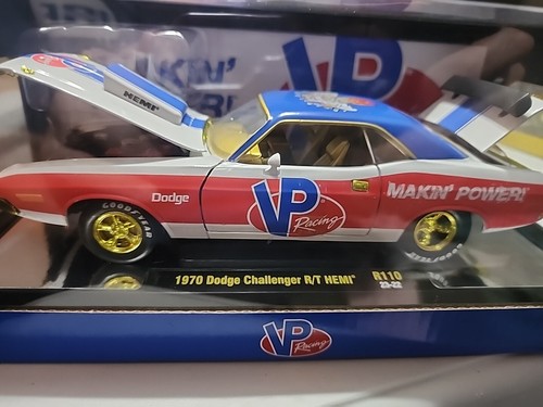 M2 1970 Dodge Challenger R/T Hemi R110 VP Racing 1/24 CHASEš„ - Picture 2 of 6