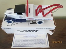 Atlantic 1929 International VERY RARE "SAMPLER"Tow truck