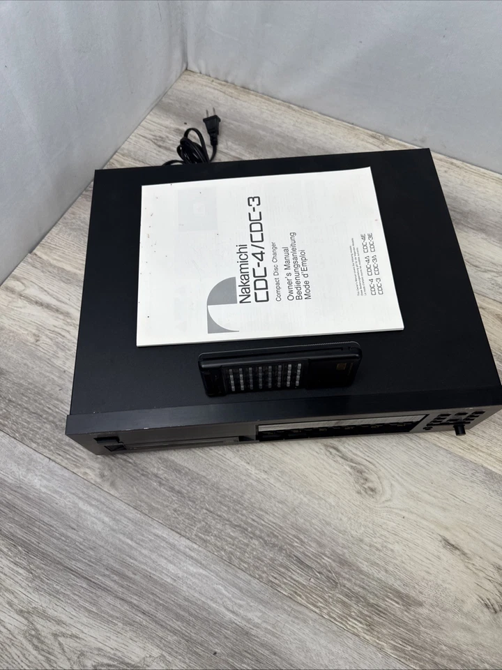 Nakamichi CDC-3A Compact Disc Player Changer com Controle Remoto Manual Para Reparo de Peças - Imagem 4 de 4