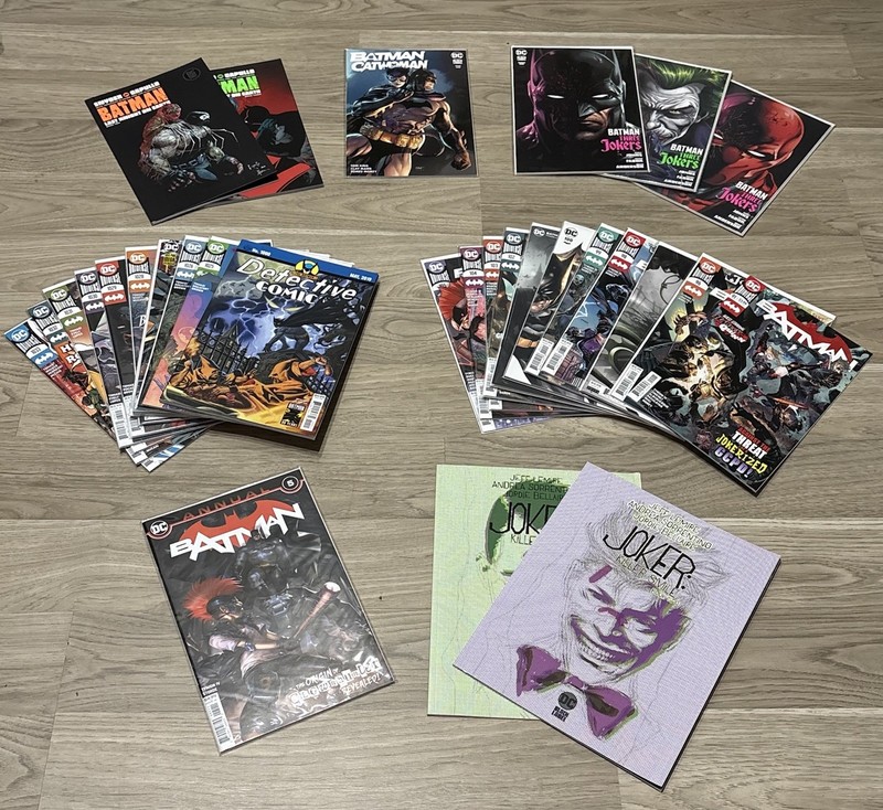 Batman Comic Book Lot of 30 Detective Comics Three Jokers Killer Smile 100 1000