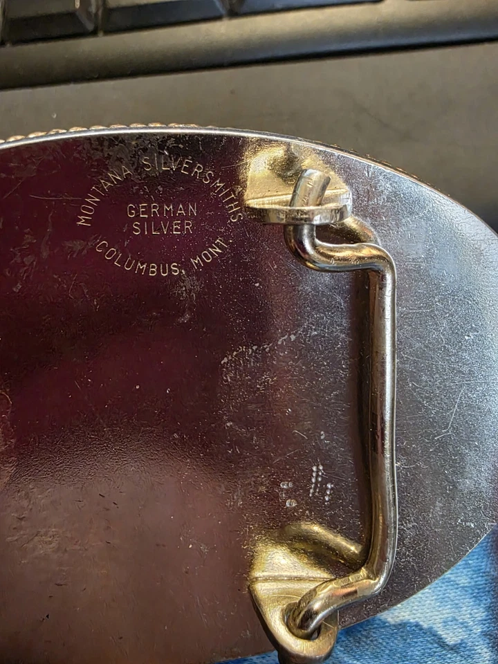 Montana Plateros Hebilla Cinturón Alemán Plata y Oro Placa Hecho en EE. UU. "C" Foto 4 de 4