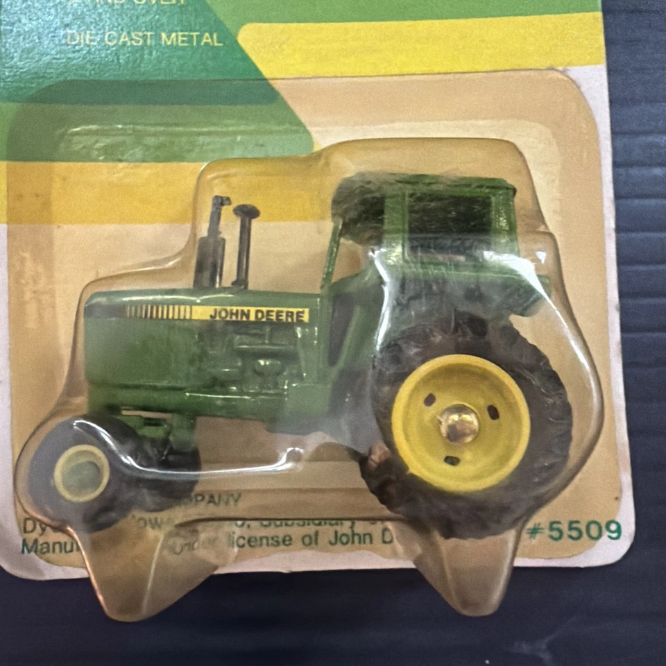 Ertl 1:64 John Deere Tractor with Sound/Gard Body 5509 NIP Old Stock - Image 3 of 4