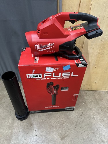 Milwaukee 2824-20 M18 Fuel Dual Battery Blower - (Tool Only) Used