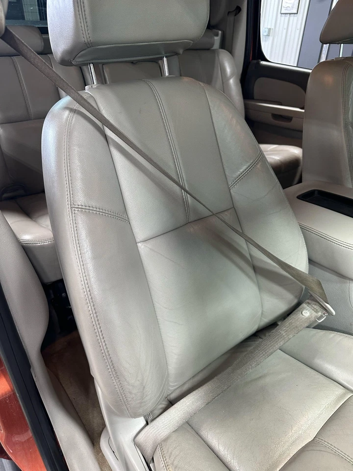 07-08 Chevy Avalanche Tahoe Suburban cinturón de seguridad delantero derecho retractor (titanio) Foto 3 de 4