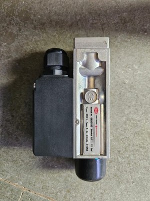 NEW NORGREN 0820150 ELECTRO-MECHANICAL PNEUMATIC PRESSURE SWITCH