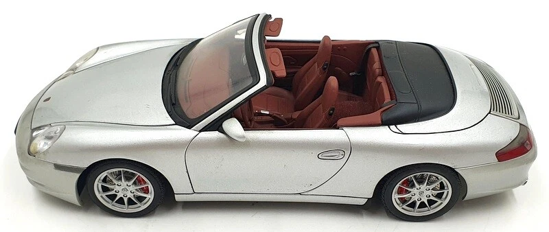 Autoart escala 1/18 diecast DC28722X - Porsche 911 Carrera - plateado con estuche Foto 4 de 4