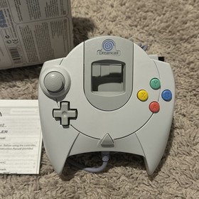 Lot Of 2 SEGA Dreamcast Controller HKT-7701 White and Green Astropad