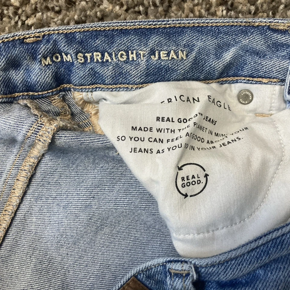 American Eagle Jeans Women's Size 4 Mom Straight Blue Denim Stretch Light Wash - Image 4 of 4