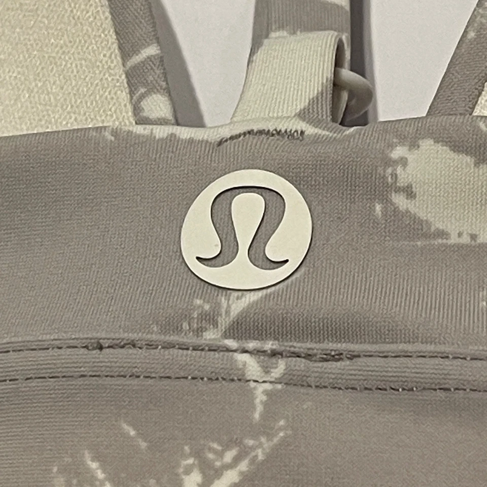 Nuevo con etiquetas Top de Bikini Lululemon Deep Sea Swim Talla 6 Mini Flower Pop Blanco Plata MFPS Foto 3 de 4