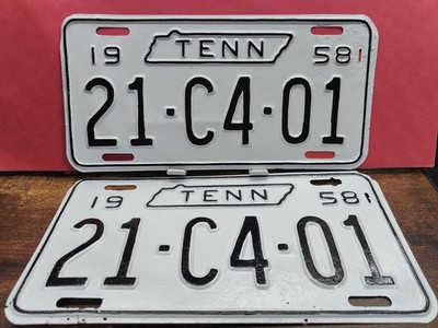  Tennessee TN Tenn License Plate Tag   1958 58 Antique Auto YOM 21 C4 01 Pair