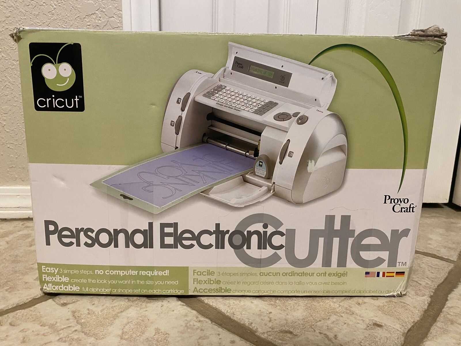 Cricut Personal Electronic Cutting Machine With 4 Cartridges And 2