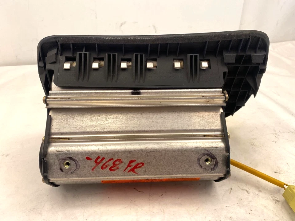 2001 - 2003 MAZDA PROTEGE Airbag Air Bag Front Passenger Dash SRS Safety Right - Image 4 of 4