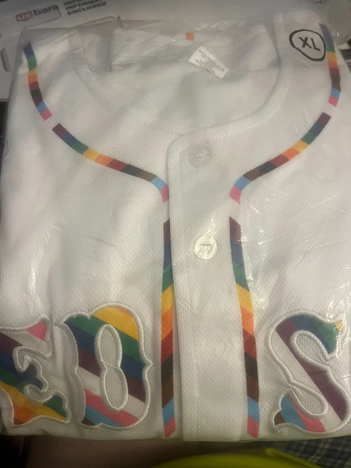 2023 Boston Red Sox Pride Celebration Night Jersey Size XL In Plastic 6/13 - Image 2 of 3