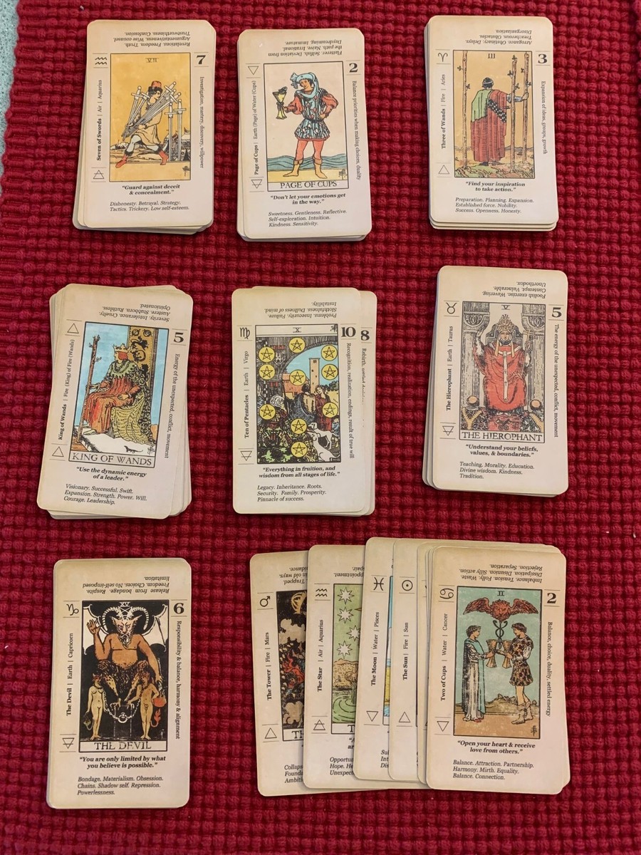 洋書 KAZANLAR TAROT 洋書 KAZANLAR TAROT Kazanlar Tarot: Kazanlar, Emil