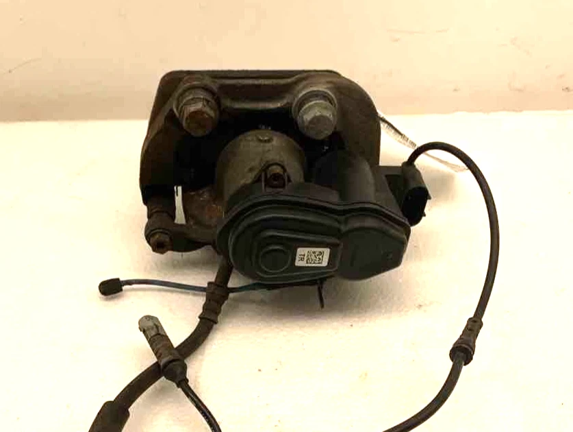 Pinza de freno trasera derecha BMW 650I CONV F12 2012-2018 con motor de ajuste 6793048 Foto 2 de 4