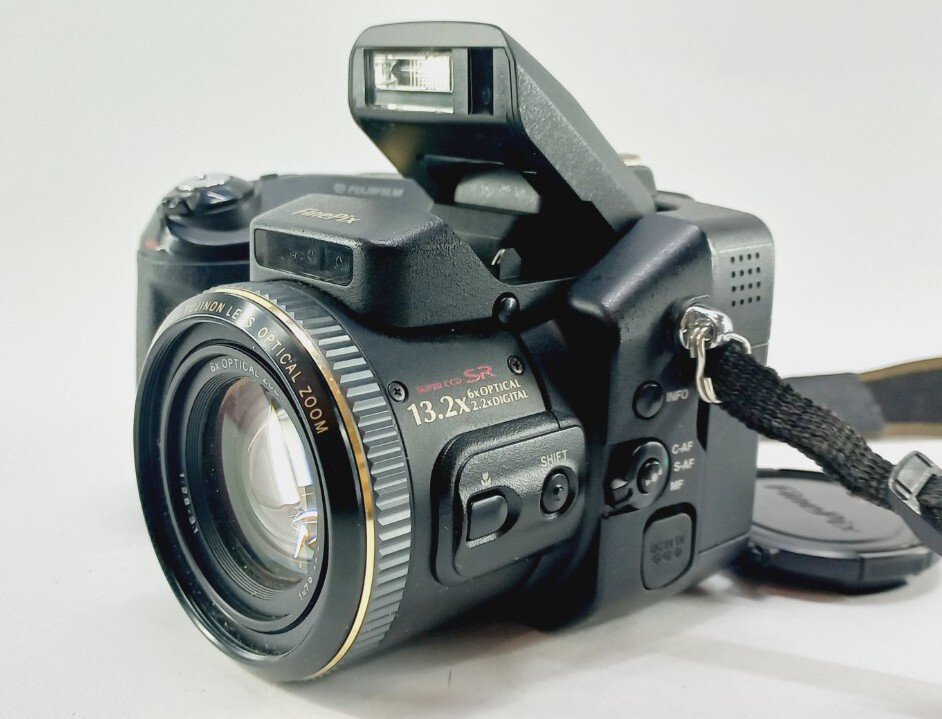 FUJIFILM finepix F11 CCDセンサー コンデジ オールドコンデジ】20年近く前のコンデジの実力は？スーパーCCD