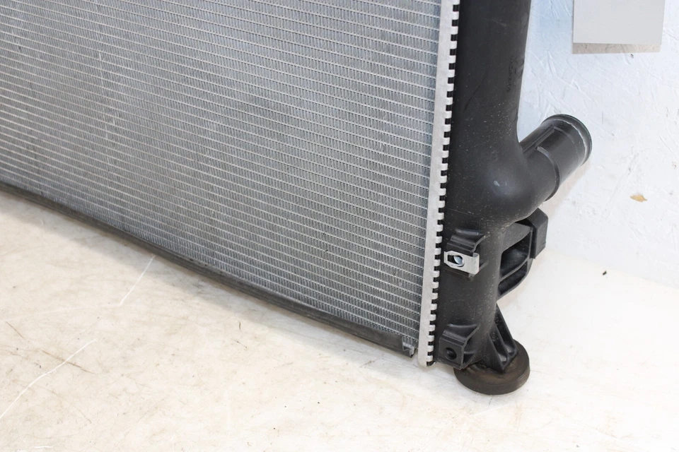 2009-2014 Dodge Challenger Radiator / Radiator Fan Assembly OEM GZ43 - Image 3 of 4