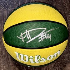 Dominique Malonga Autograph Seattle Storm Basketball🏀Storm🏀