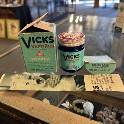 Vicks Vaporub Vintage 1957 Sealed With Pamphlet And Damaged Box