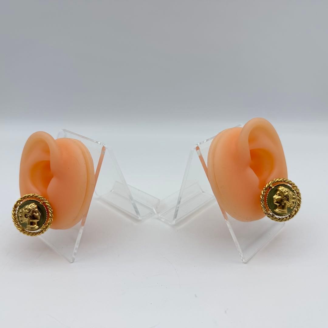 Yves Saint Laurent YSL YSL Cameo Gold tone Circle Earrings Stud Vintage thumbnail 20