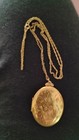 VINTAGE GOLDFILLED GOLD FILL FLORAL ETCHED PICTURE LOCKET W 22" GF CHAIN Nice — photo 3