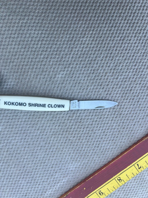 Kokomo Indiana Shrine Clown Bunny Pocket Knife Flying Falcon