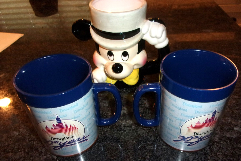 DISNEYLAND 30 YEAR ANNIVERSARY  THERMO SERV -  MUG SET AND MICKEY HEAD MUG