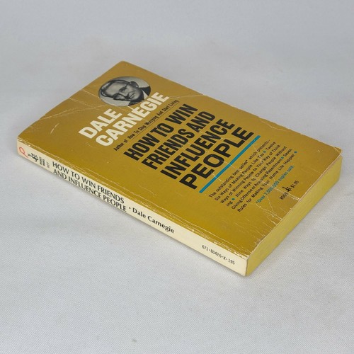 How To Win Friends And Influence People Dale Carnegie Vintage 1975 Paperback - Picture 2 of 6