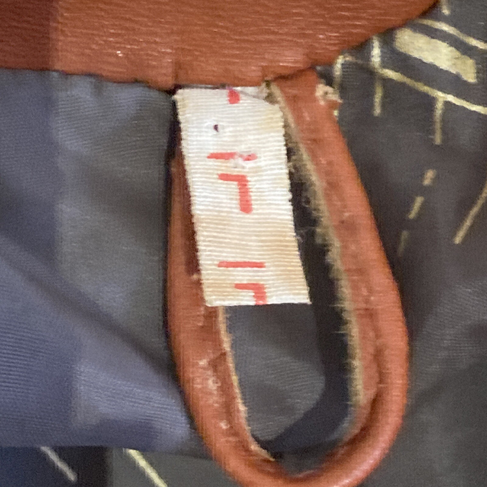 VINTAGE TAN 1970s LEATHER JACKET WITH SHEARLING COLLAR, SIZE L 8