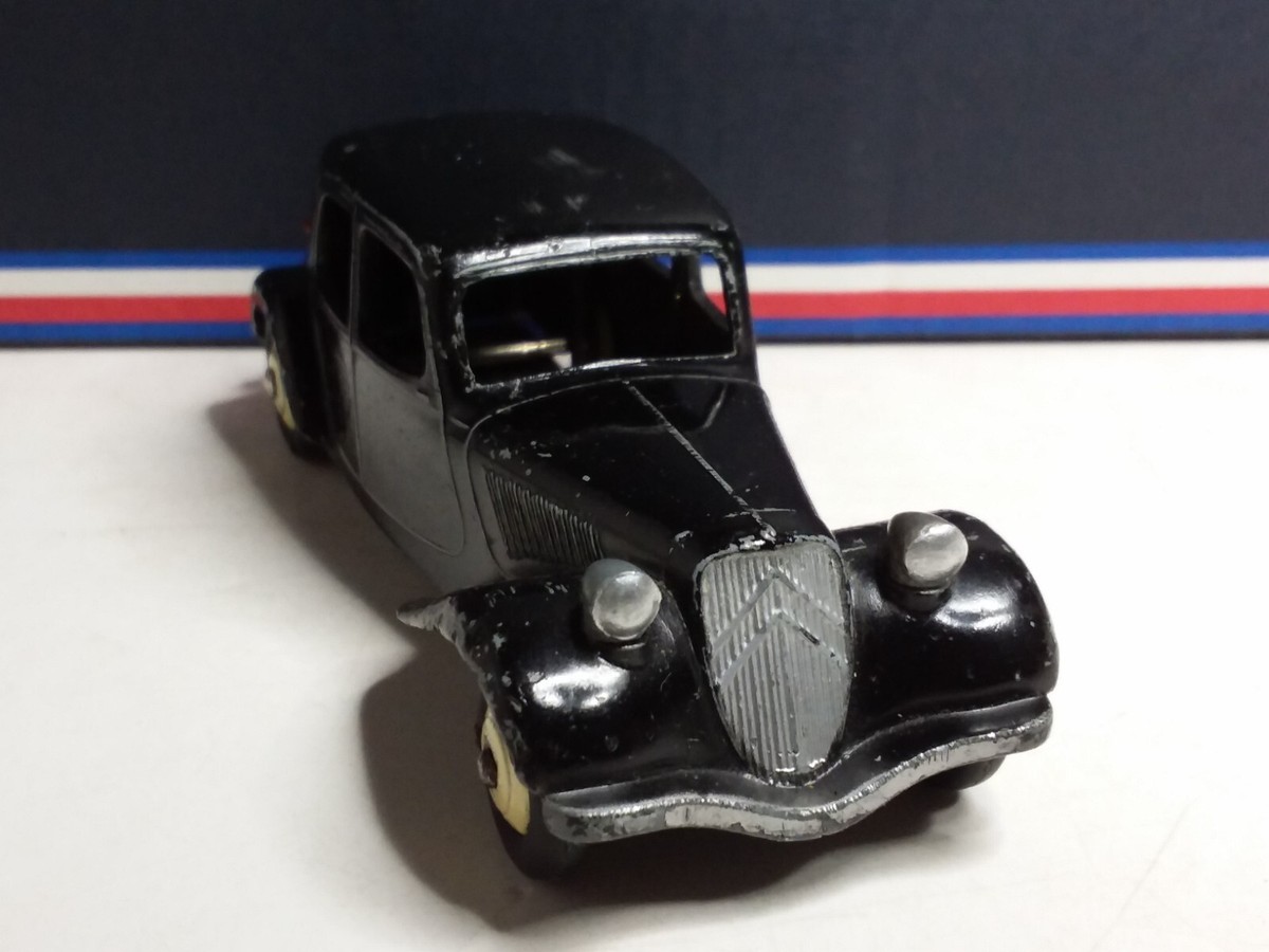 Dinky Toys F n° 24N 2a Citroën traction avec malle petite