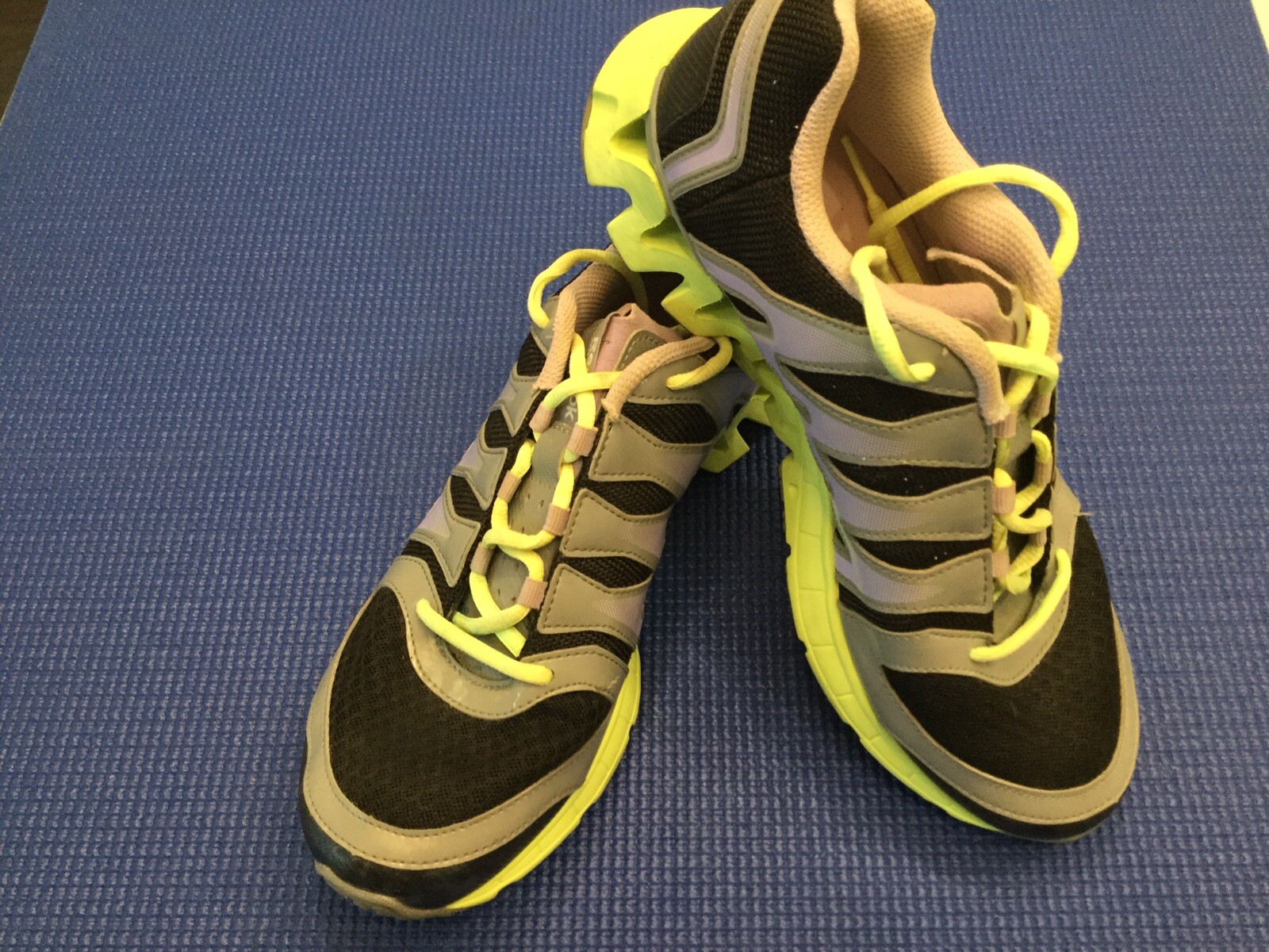 reebok zigtech black