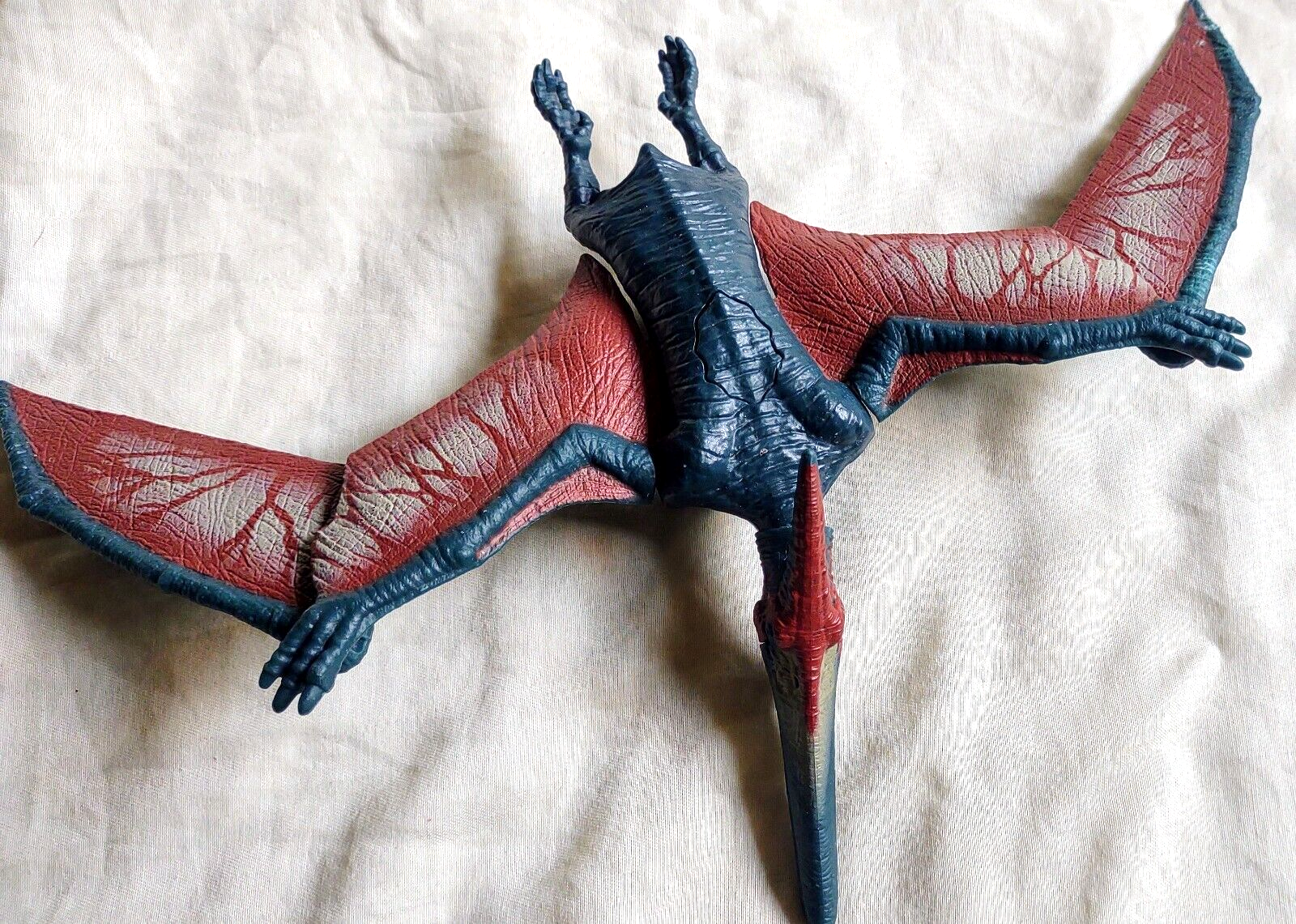 Mattel 2017 Jurassic World Roarivores Pteranodon Wings Flap